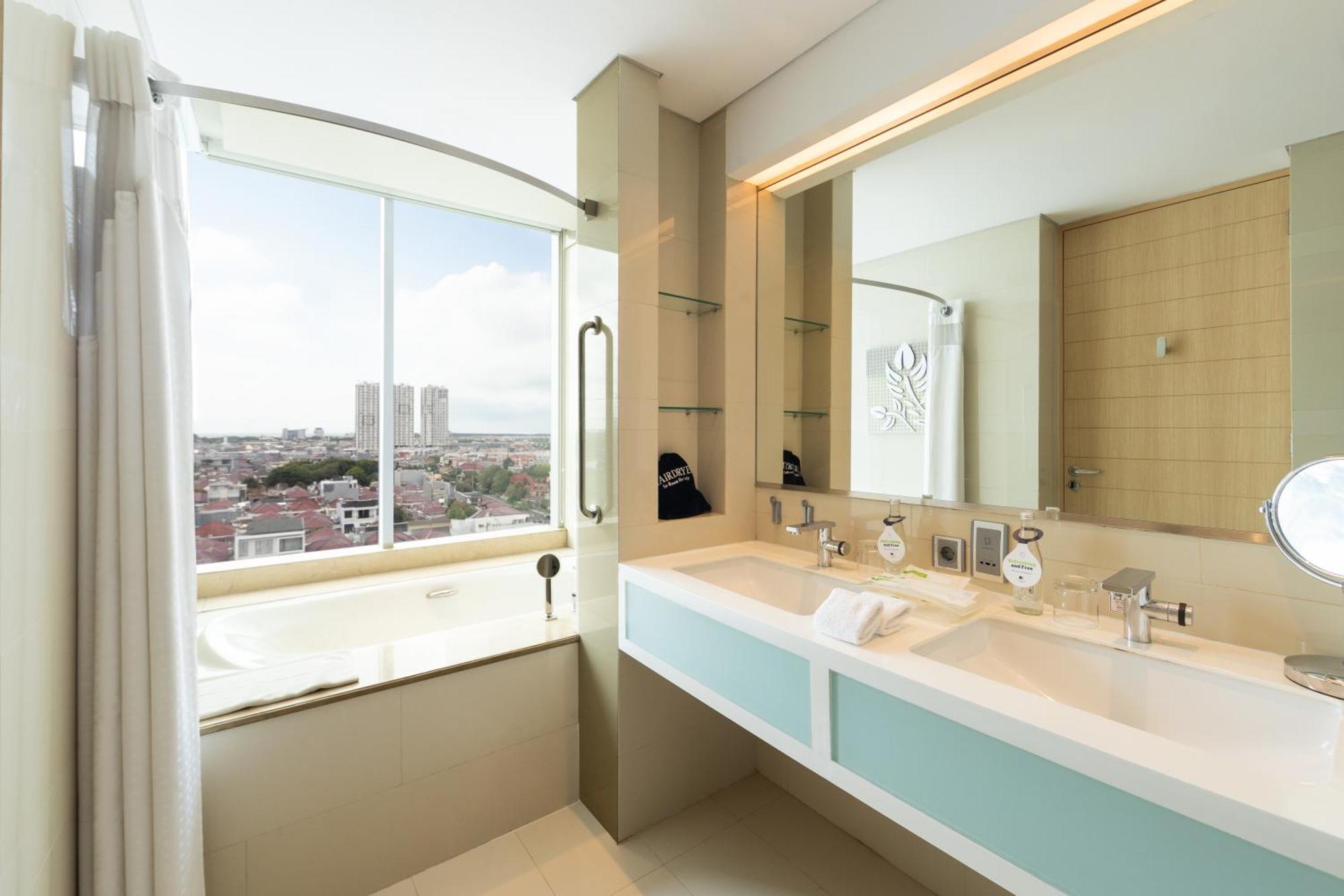 Doubletree By Hilton Jakarta Kemayoran Buitenkant foto