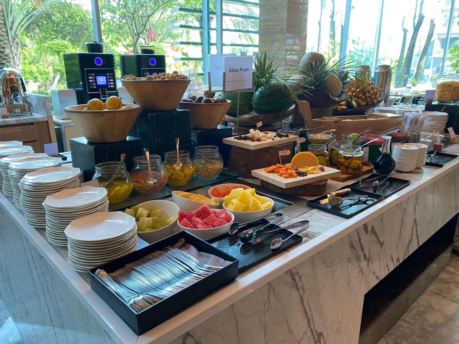 Doubletree By Hilton Jakarta Kemayoran Buitenkant foto